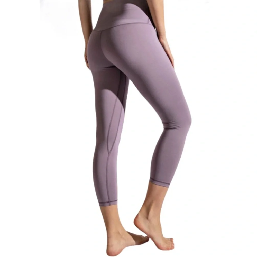 Plus Size Lux Compression Capri Yoga Pants - Picture 2 of 4